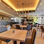 Grunt Otel 3*