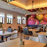 Otel Grunt 3*
