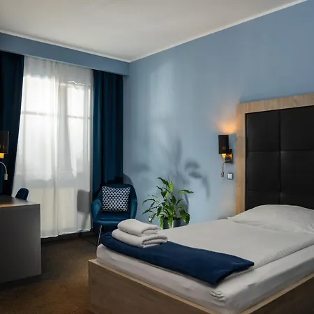 Hotel Grunt 3*