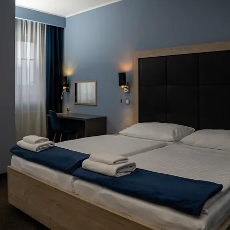 Hotel Grunt 3*