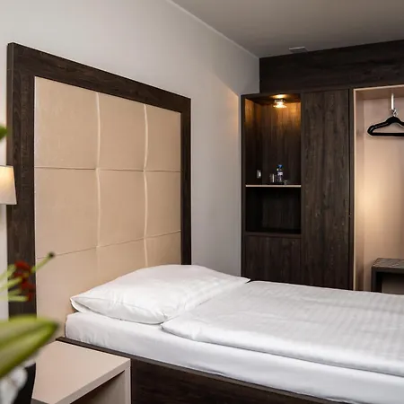 Grunt Hotel