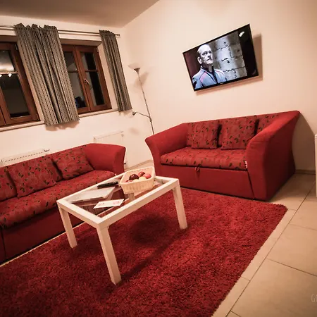 Hotel Grunt 3*